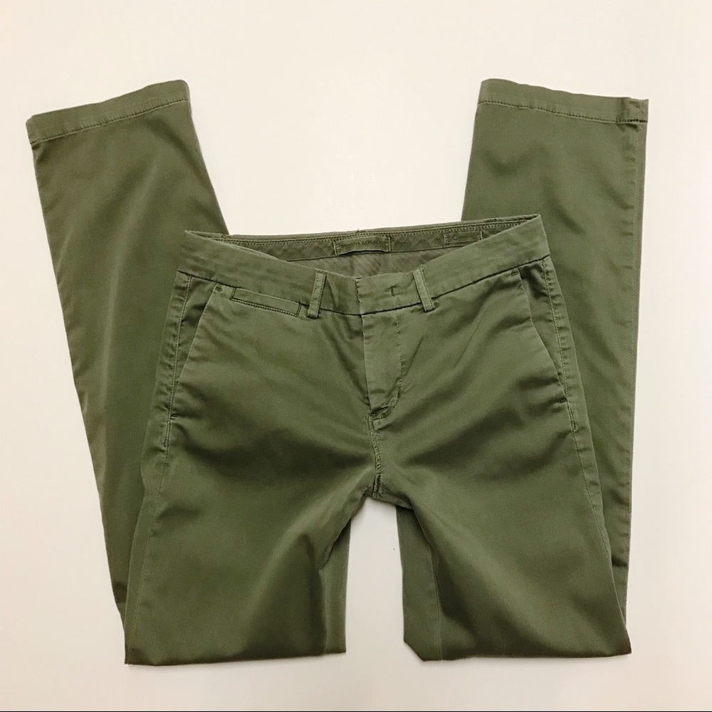 Banana Republic Straight Chino. Size 0.